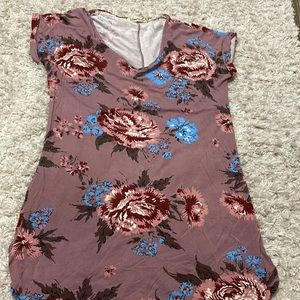 Tunic floral v-neck top